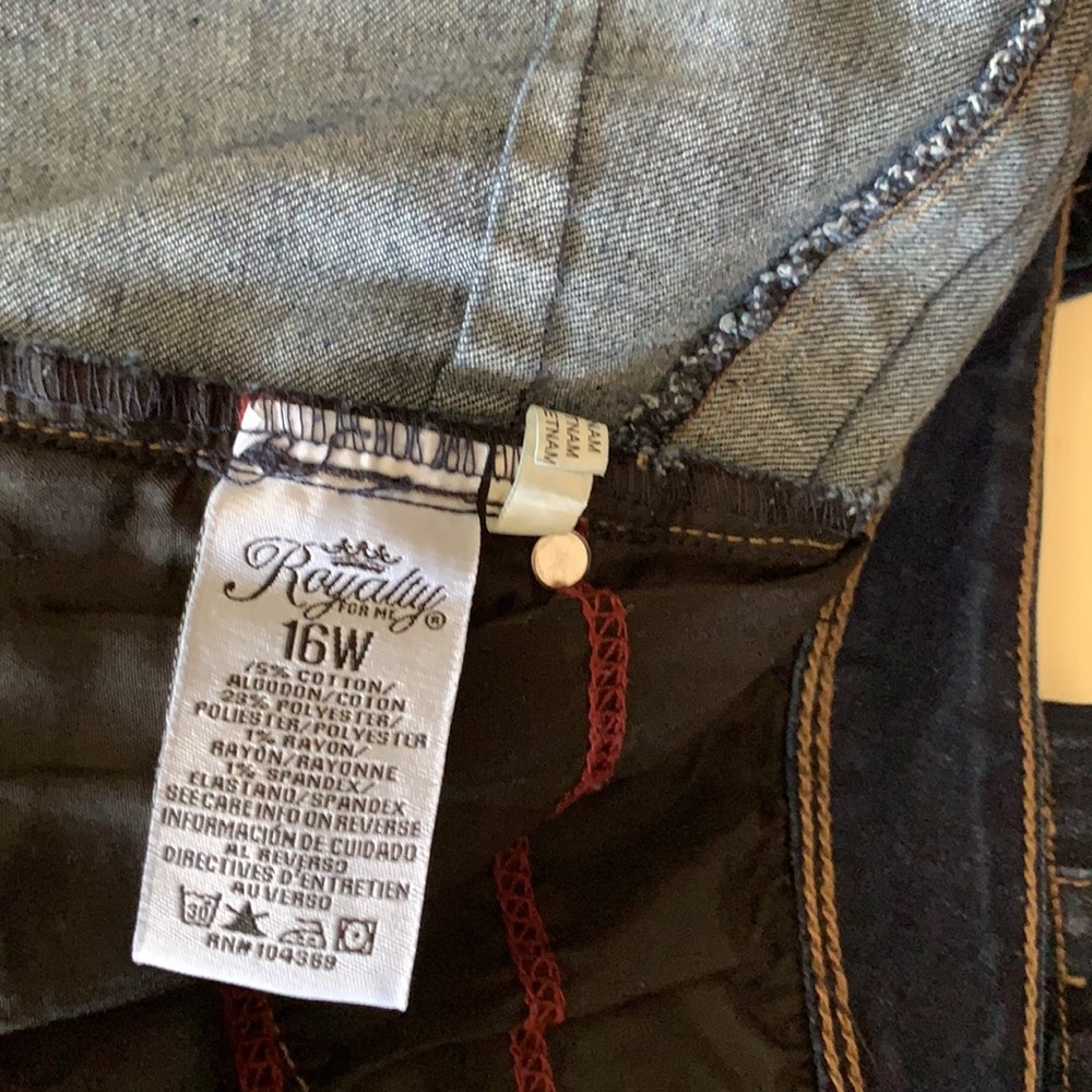 🌸ROYALTY MID RISE BOOT JEANS🌸 - Picture 5 of 5